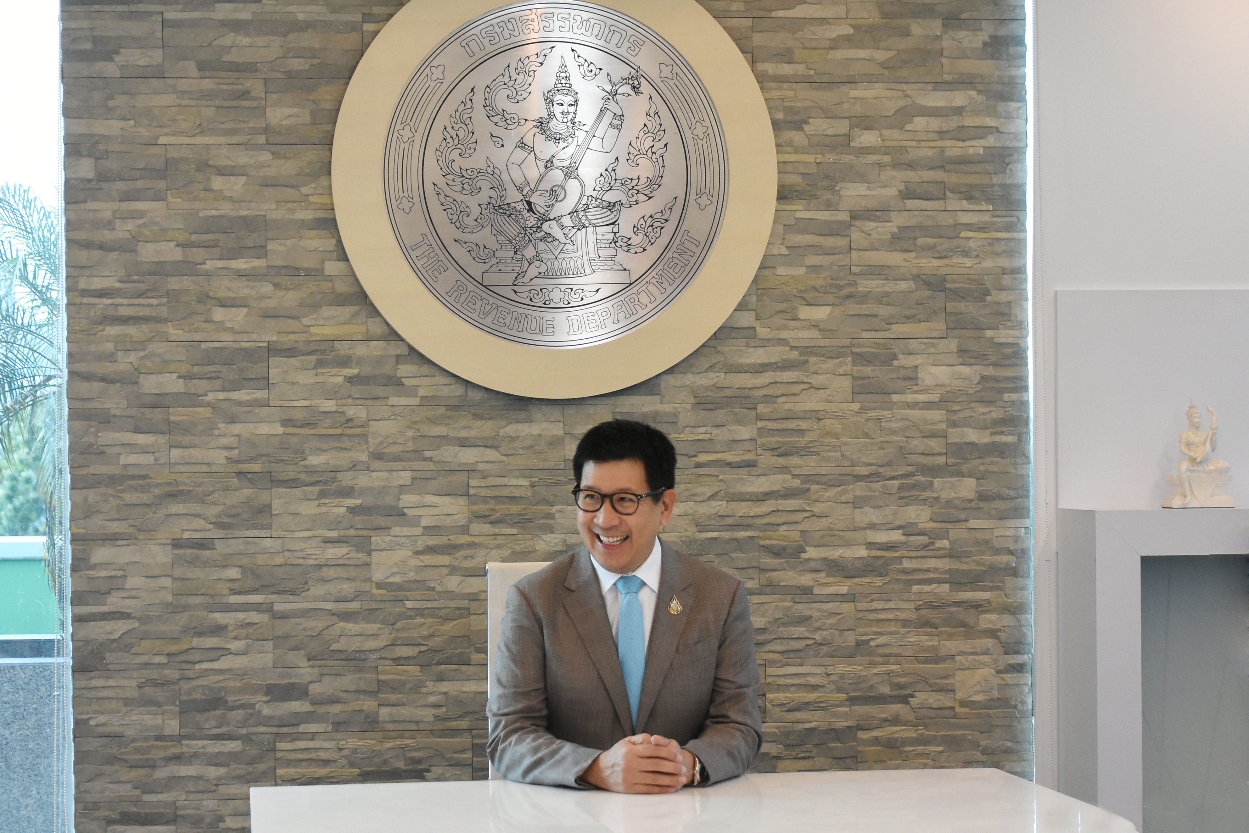อธิบดีกรมสรรพากร ให้สัมภาษณ์พิเศษ เรื่องทิศทางการบริหารงานในยุค Digital Economy และแนวทางปฏิรูปการจัดเก็บภาษีในปี 2565 