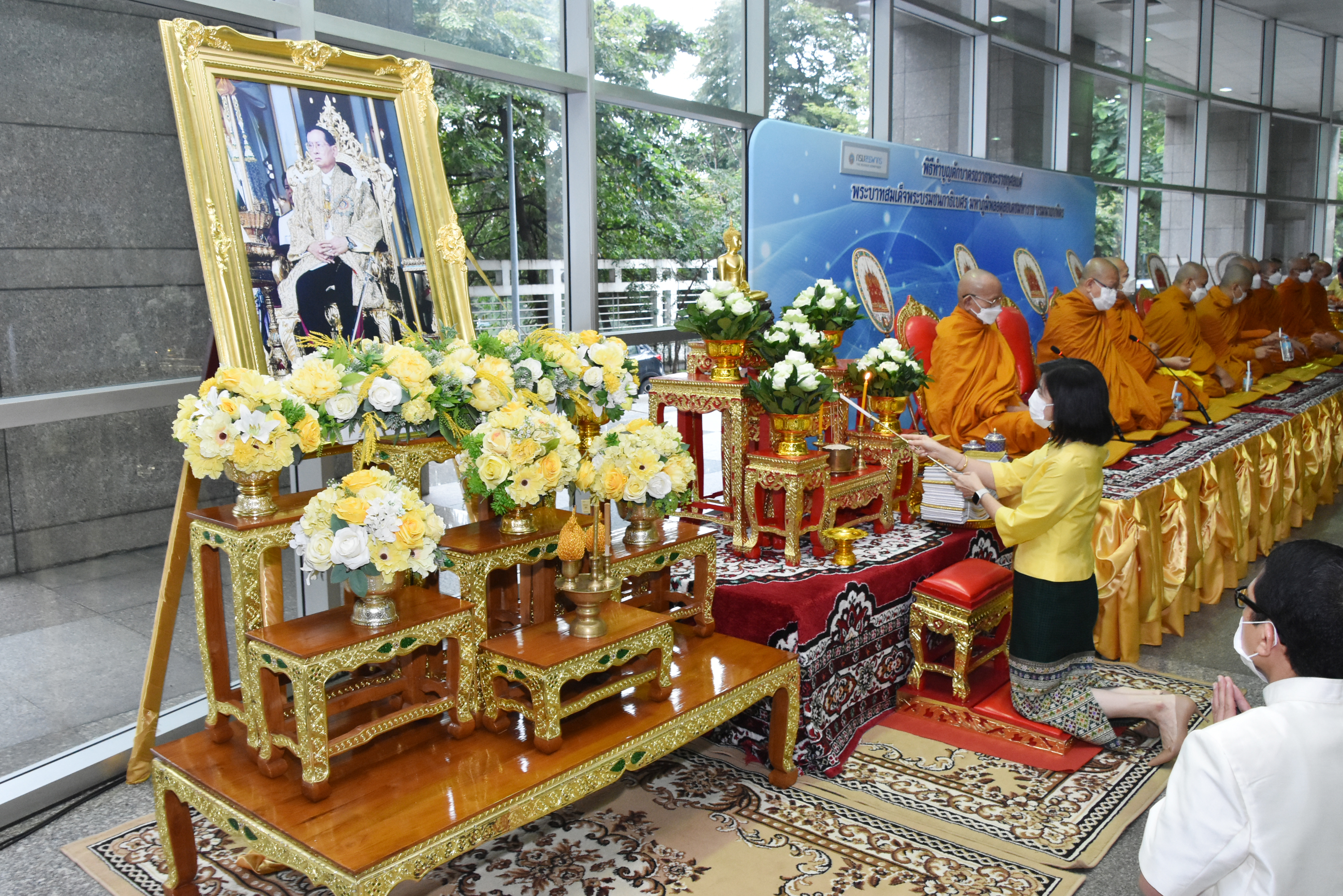 กรมสรรพากรจัดกิจกรรมพิธีทำบุญตักบาตรถวายพระราชกุศล เนื่องในวันคล้ายวันสวรรคต พระบาทสมเด็จพระบรมชนกาธิเบศร มหาภูมิพลอดุลยเดชมหาราช บรมนาถบพิตร 13 ตุลาคม 2565