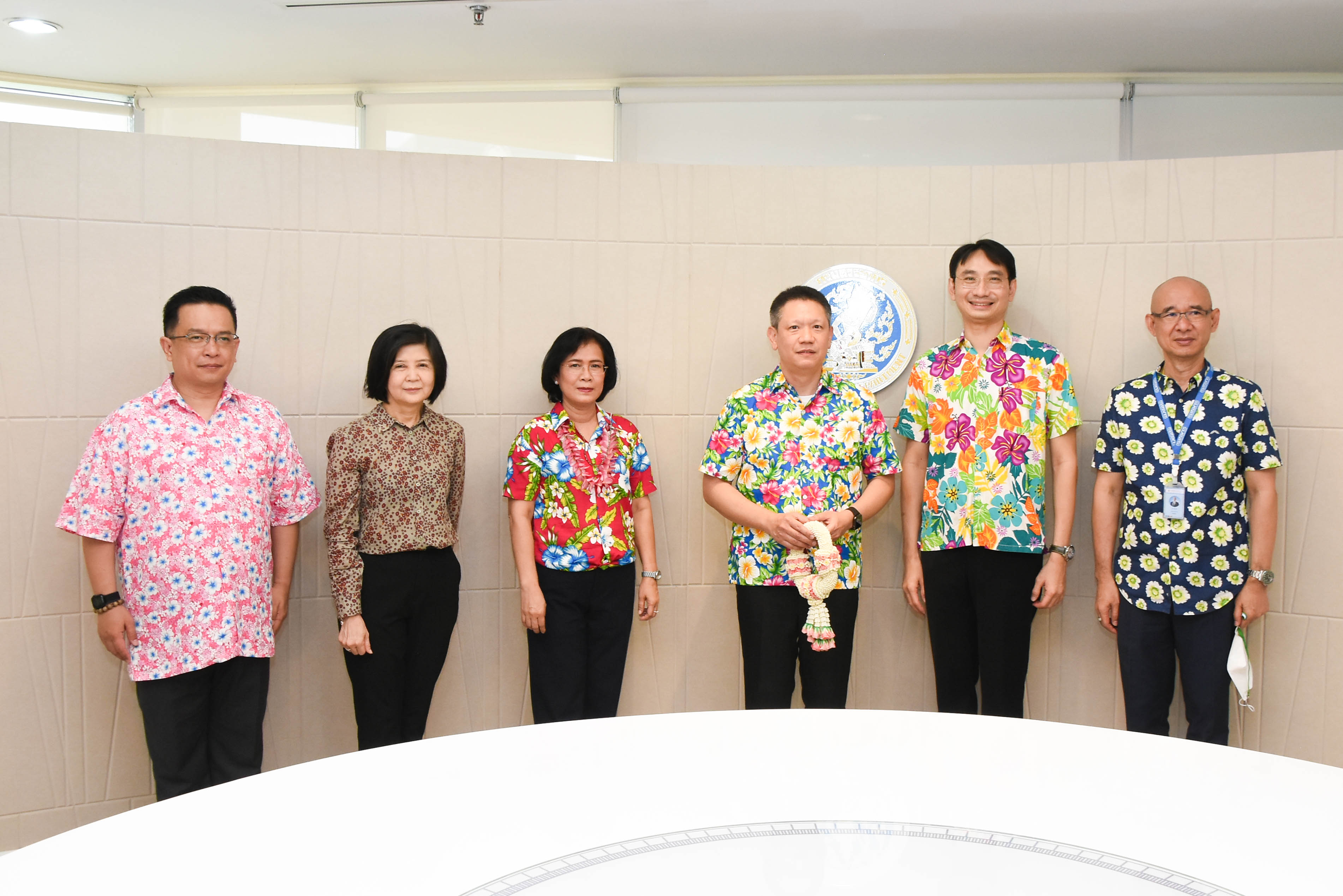 คณะผู้บริหารระดับสูงกรมสรรพากรเข้าอวยพรปีใหม่ไทย เทศกาลสงกรานต์ พ.ศ. 2566