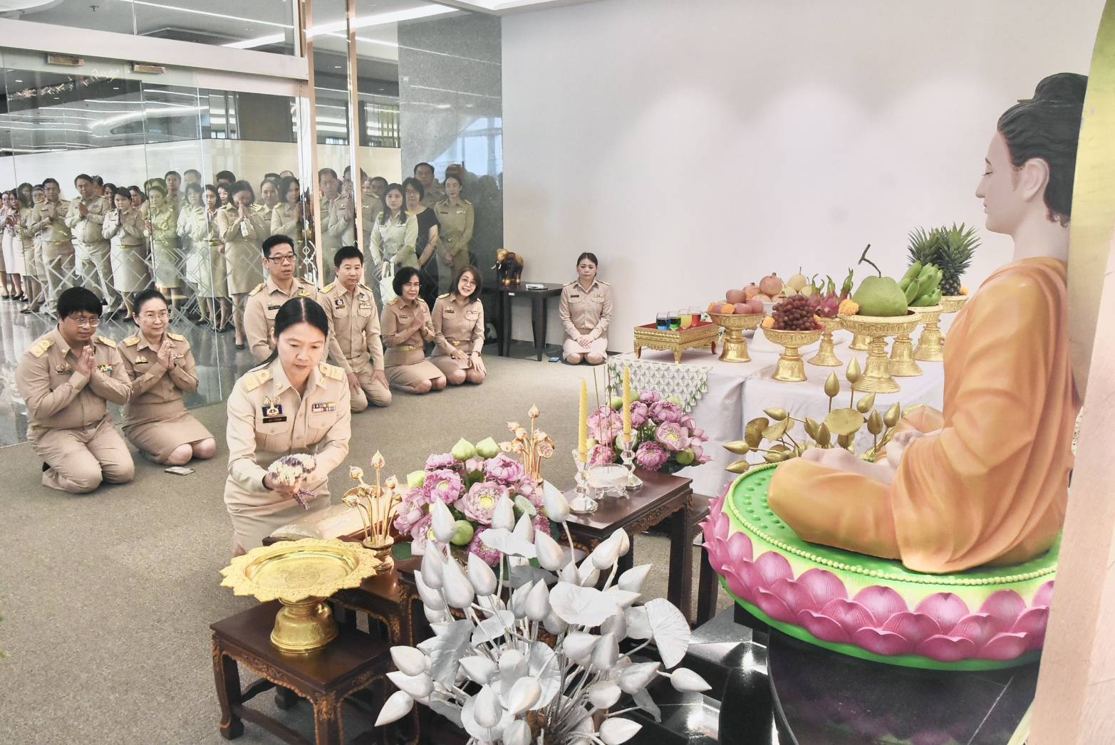 อธิบดีกรมสรรพากรสักการะสิ่งศักดิ์สิทธิ์ ในโอกาสเข้ารับตำแหน่ง
