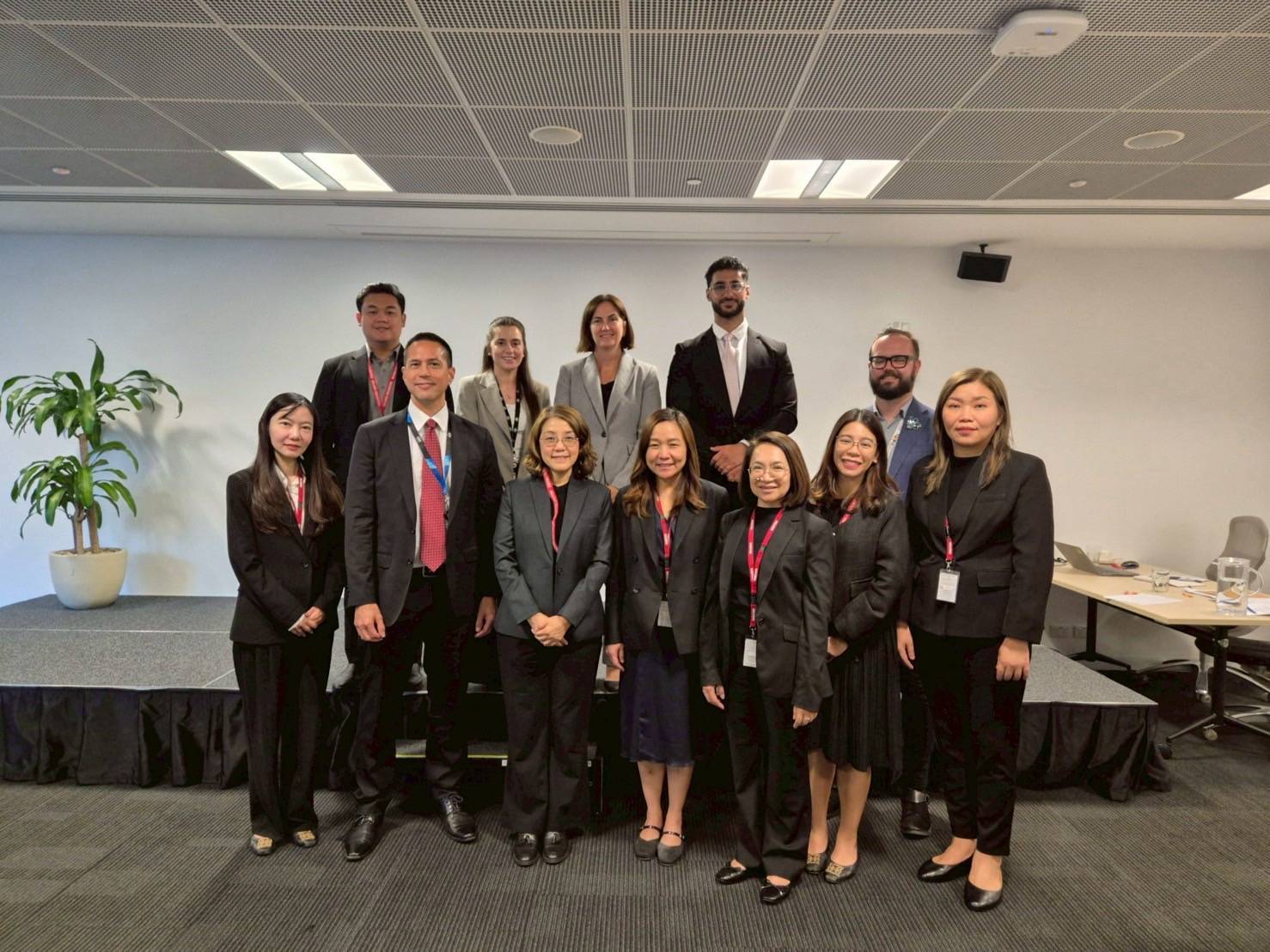 กรมสรรพากรเข้าร่วมประชุมหารือด้านการประมวลผลข้อมูลเพื่อจัดทำเกณฑ์ความเสี่ยงในการเพิ่มประสิทธิภาพจัดเก็บภาษีระหว่างประเทศกับ Australian Taxation Office (ATO) ณ นครเมลเบิร์น เครือรัฐออสเตรเลีย