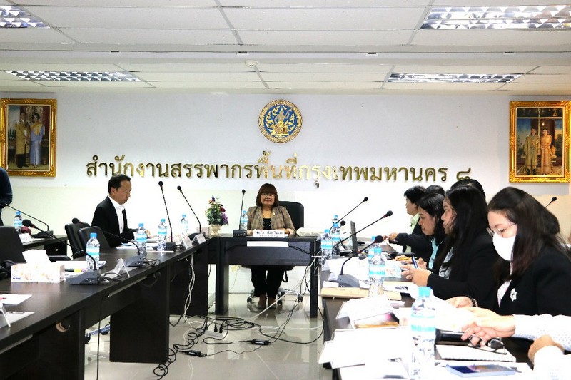 ท่านจำรัส ช้อยจินดา สรรพากรภาค 1 และ คณะฯ ประชุมสรุปผลการตรวจราชการ สำนักงานสรรพากรพื้นที่กรุงเทพมหานคร 8 และ สำนักงานสรรพากรพื้นที่สาขาในสังกัด