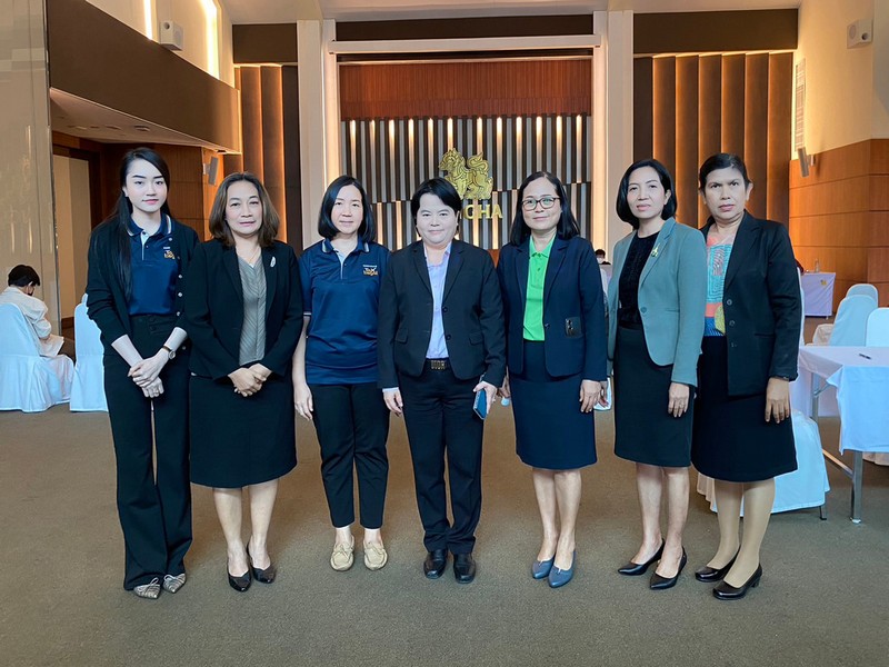 สรรพากรภาค 1 และคณะฯ  เดินทางไปตรวจเยี่ยม เจ้าหน้าที่ เพื่อสร้างขวัญ กำลังใจ และรับทราบปัญหาในการปฏิบัติงานตามโครงการบริการรับแบบฯ นอกสถานที่ (สท.กทม.6)