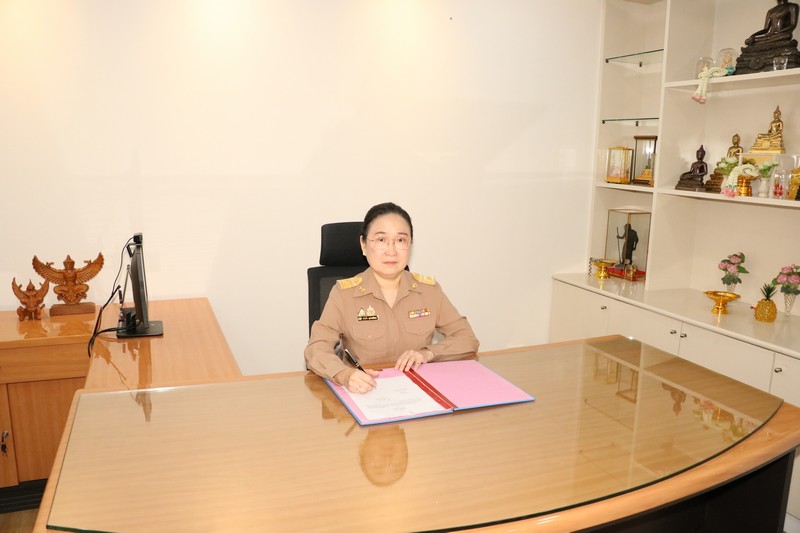 สรรพากรภาค 1 และคณะฯ  ร่วมพิธีสักการะสิ่งศักดิ์สิทธิ์ และเข้าแสดงความยินดีกับ  ท่านขวัญรัก สุวรรณรัมภา ในโอกาสเข้ารับตำแหน่ง รองอธิบดีกรมสรรพากร