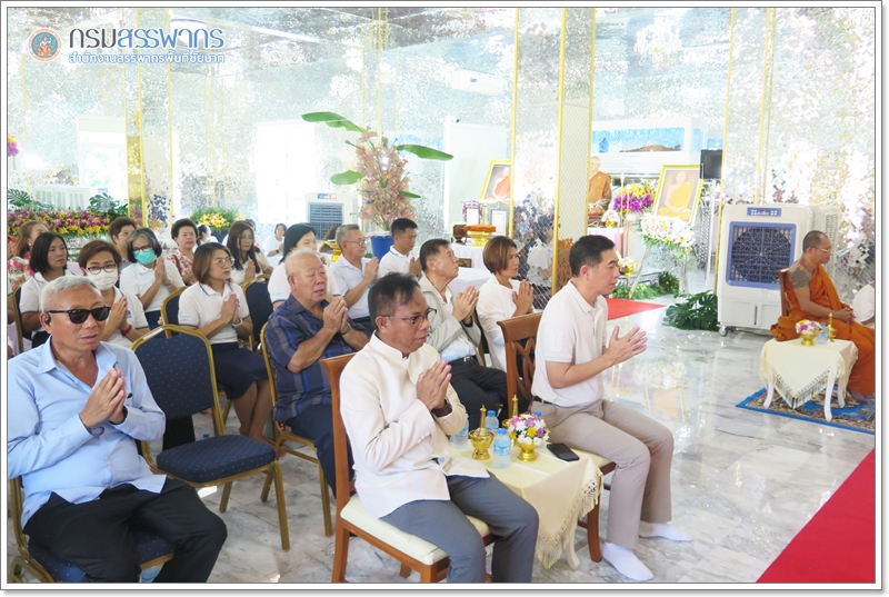 ประมวลภาพการทอดผ้าป่าสามัคคี ณ วัดป่าสัก