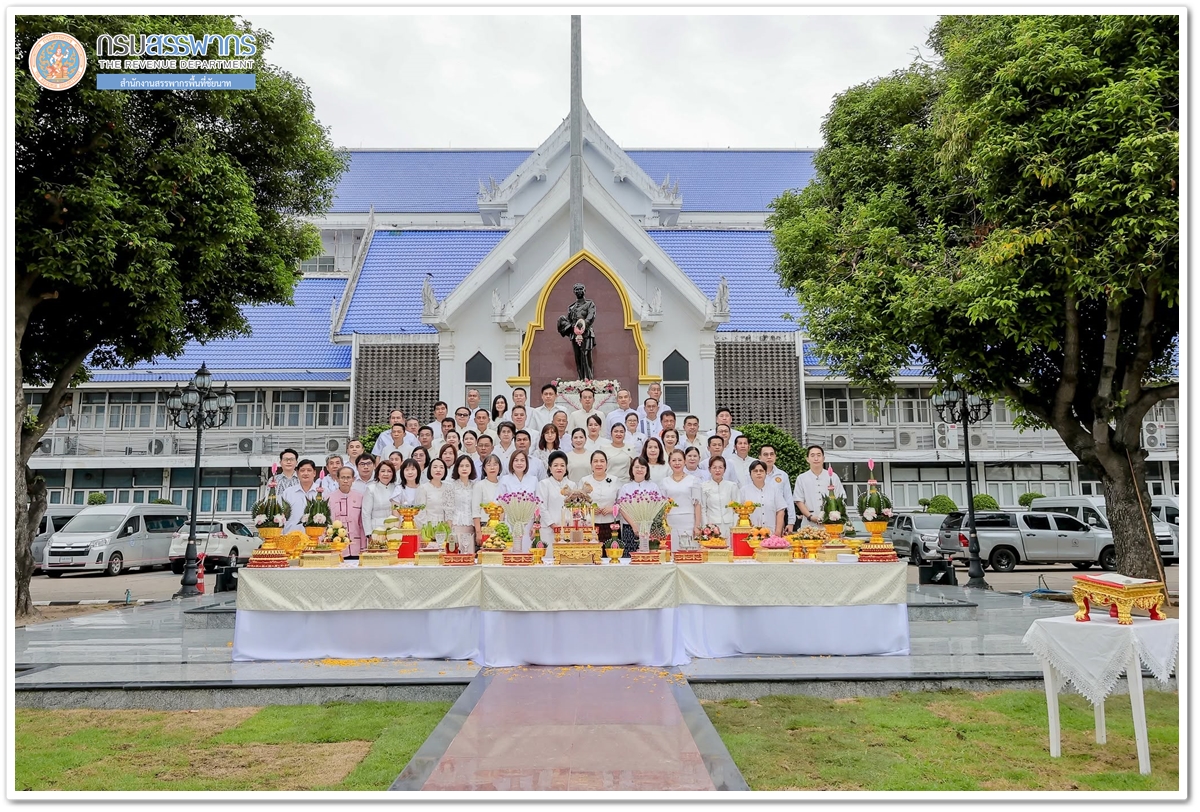 ประมวลภาพพิธีบวงสรวงพระบรมราชานุสาวรีย์พระบาทสมเด็จพระจุลจอมเกล้าเจ้าอยู่หัว