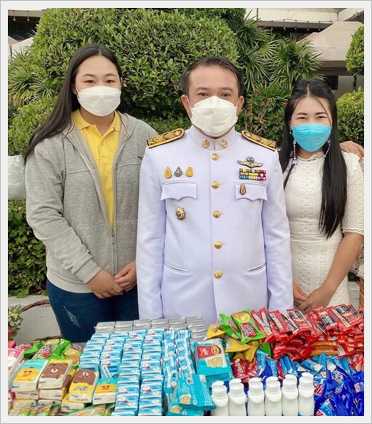 วันคล้ายวันพระบรมราชสมภพพระบาทสมเด็จพระบรมชนกาธิเบศรมหาภูมิพลอดุลยเดชมหาราชบรมนาถบพิตร วันชาติและวันพ่อแห่งชาติ