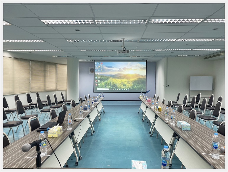 เมื่อวันที่ 22 พฤศจิกายน 2565 นายเกียรติศักดิ์ ว่องพานิช สรรพากรพื้นที่ชลบุรี 3 พร้อมคณะผู้บริหาร ประชุมการบริหารงานจัดเก็บภาษีระดับอำเภอ (กบอ.) 
