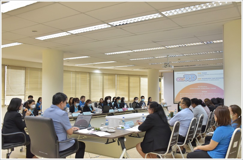 ท่านจุฬาภรณ์ คำสีลา ผู้ตรวจราชการกรม งานตรวจราชการ 4 พร้อมคณะ เข้าตรวจราชการสำนักงานสรรพากรพื้นที่ชลบุรี 3