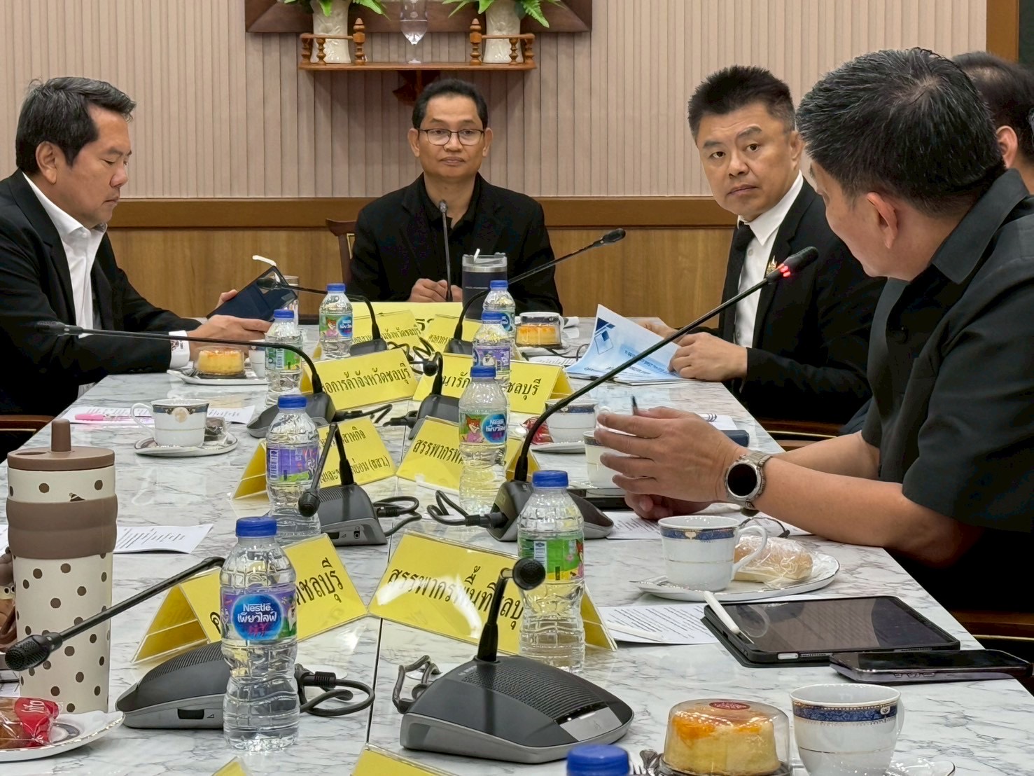 นายเกียรติศักดิ์ ว่องพานิช สรรพากรพื้นที่ชลบุรี 3 ร่วมประชุมคณะผู้บริหารการคลังประจำจังหวัดชลบุรี