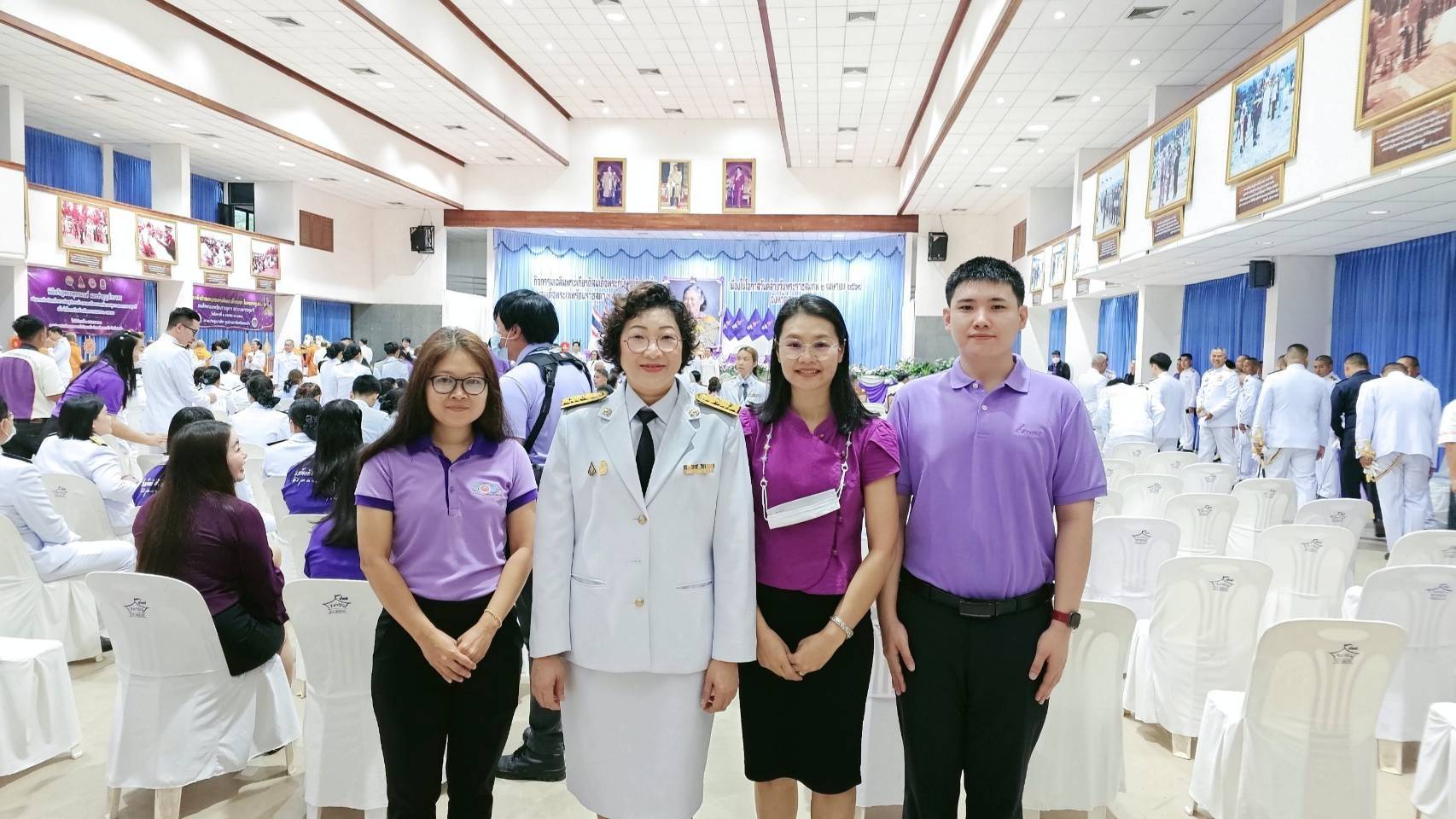 นางสาวสิริอร ปิติธีรภาพ หัวหน้าส่วนแนะนำและตรวจสอบภาษีอากร  พร้อมเจ้าหน้าที่ สำนักงานสรรพากรพื้นที่สระแก้ว ร่วมกิจกรรมเฉลิมพระเกียรติสมเด็จพระขนิษฐา ธิราชเจ้ากรมสมเด็จพระเทพรัตนราชสุดาฯ  สยามบรมราชกุมารี เนื่องในโอกาสวันคล้าย วันพระราชสมภพ 2 เมษายน 2567 ณ ห้องประชุมปรางค์สีดา จังหวัดสระแก้ว