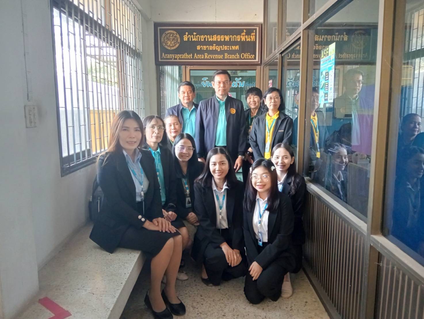วันพุธที่ 22 มกราคม 2568 นายวุฒิชัย บุตรใส สรรพากรพื้นที่สระแก้ว พร้อมด้วย นายโยธิน จีนพวด ผู้ช่วยสรรพากรพื้นที่สระแก้ว และนางสาวธนพร ดีพาชู นักวิชาการภาษีชำนาญการพิเศษ , เจ้าหน้าที่ส่วนวางแผนและประเมินผล , เจ้าหน้าที่ทีมบริหารการสำรวจ และเจ้าหน้าที่ส่วนกรรมวิธีและคืนภาษี เข้าตรวจราชการไตรมาสที่ 1 ประจำปีงบประมาณ พ.ศ. 2568 ณ สำนักงานสรรพากรพื้นที่สาขาอรัญประเทศ ที่ว่าการอำเภออรัญประเทศ