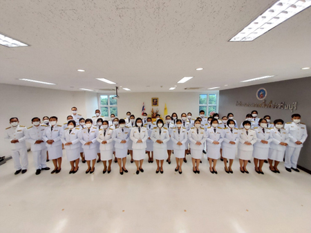 นางสาวอาริษา ใจผูกพันธ์ สรรพากรพื้นที่ปราจีนบุรี นำคณะเจ้าหน้าที่ฯ เข้าร่วมพิธีถวายสัตย์ปฏิญาณ 10 สิงหาคม 2563