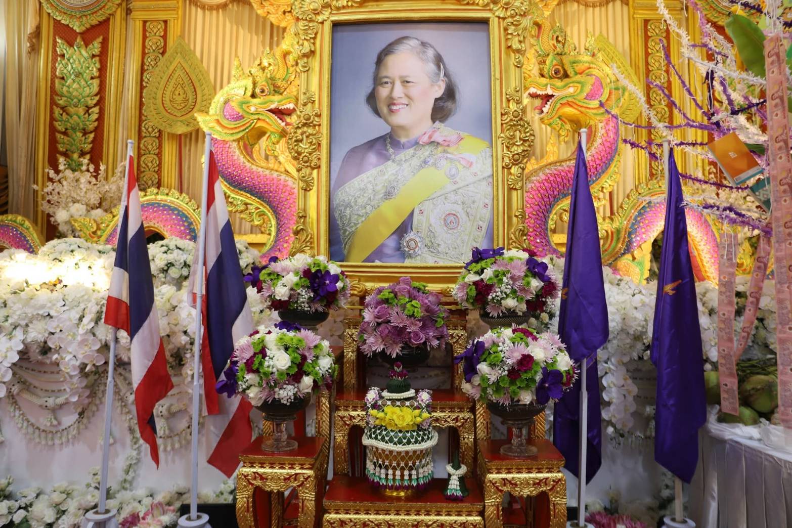 นายเชิดชาย  อยู่แพทย์ สรรพากรพื้นที่สมุทรปราการ 3 มอบหมายให้ ส่วนบริหารงานทั่วไป เข้าร่วมกิจกรรมเฉลิมพระเกียรติสมเด็จพระกนิษฐาธิราชเจ้า กรมสมเด็จพระเทพรัตนราชสุดาฯ สยามบรมราชกุมารี เนื่องในโอกาสวันคล้ายวันพระราชสมภพ 2 เมษายน