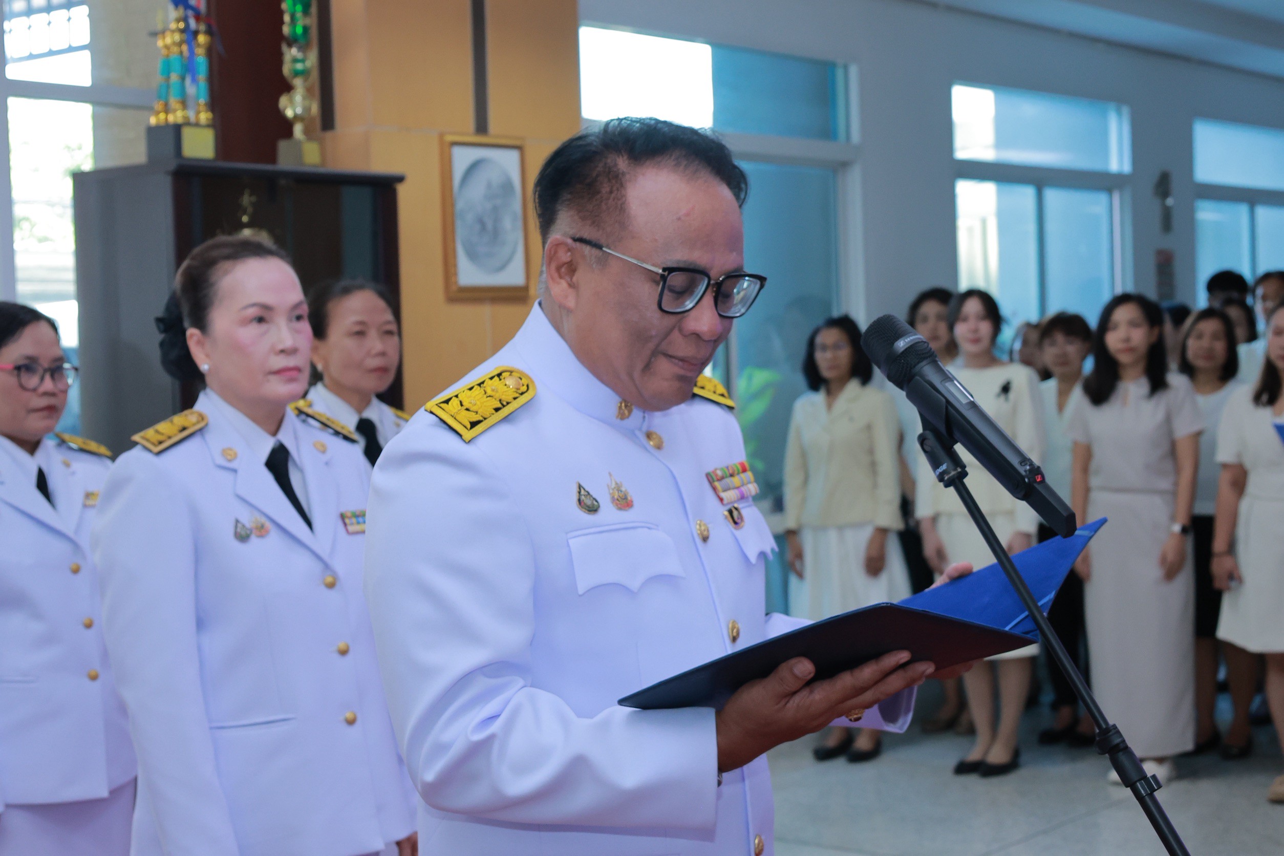 สำนักงานสรรพากรภาค ๖ จัดกิจกรรม เฉลิมพระเกียรติเนื่องในโอกาสพระราชพิธีมหามงคลเฉลิมพระชนมพรรษา ๔ รอบ สมเด็จพระนางเจ้าสุทิดา พัชรสุธาพิมลลักษณ พระบรมราชินี ๓ มิถุนายน นำโดย นายจักราวุธ เพชร์แก้ว สรรพากรภาค ๖ และนางผัลย์ศุกา เหลียวตระกูล สรรพากรพื้นที่นครปฐม ๑ พร้อมด้วยผู้บริหาร ข้าราชการ และเจ้าหน้าที่ ในสังกัดเข้าร่วมพิธี