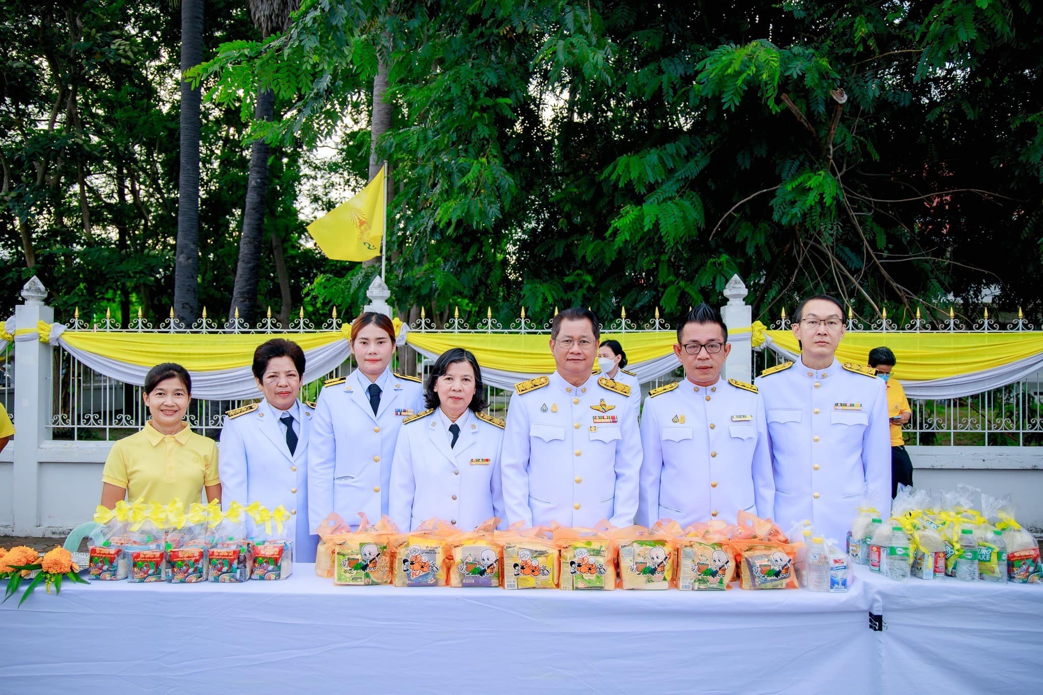 กิจกรรมทำบุญตักบาตร ถวายเป็นพระราชกุศล พระบาทสมเด็จพระเจ้าอยู่หัวเนื่องในโอกาสวันเฉลิมพระชนมพรรษา พระบาทสมเด็จพระเจ้าอยู่หัว ๒๘ กรกฎาคม ๒๕๖๖