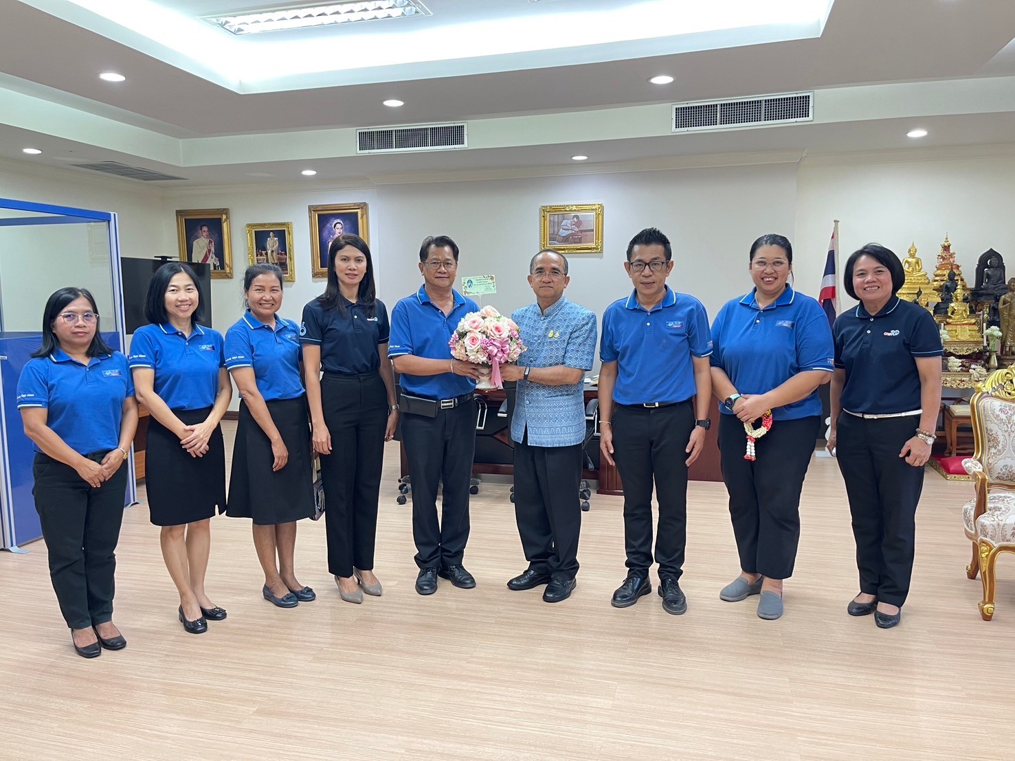 สวัสดีปีใหม่ไทยและรดน้ำขอพร ผู้ว่าราชการจังหวัดประจวบคีรีขันธ์ เนื่องในโอกาสวันสงกรานต์ ประจำปี ๒๕๖๗