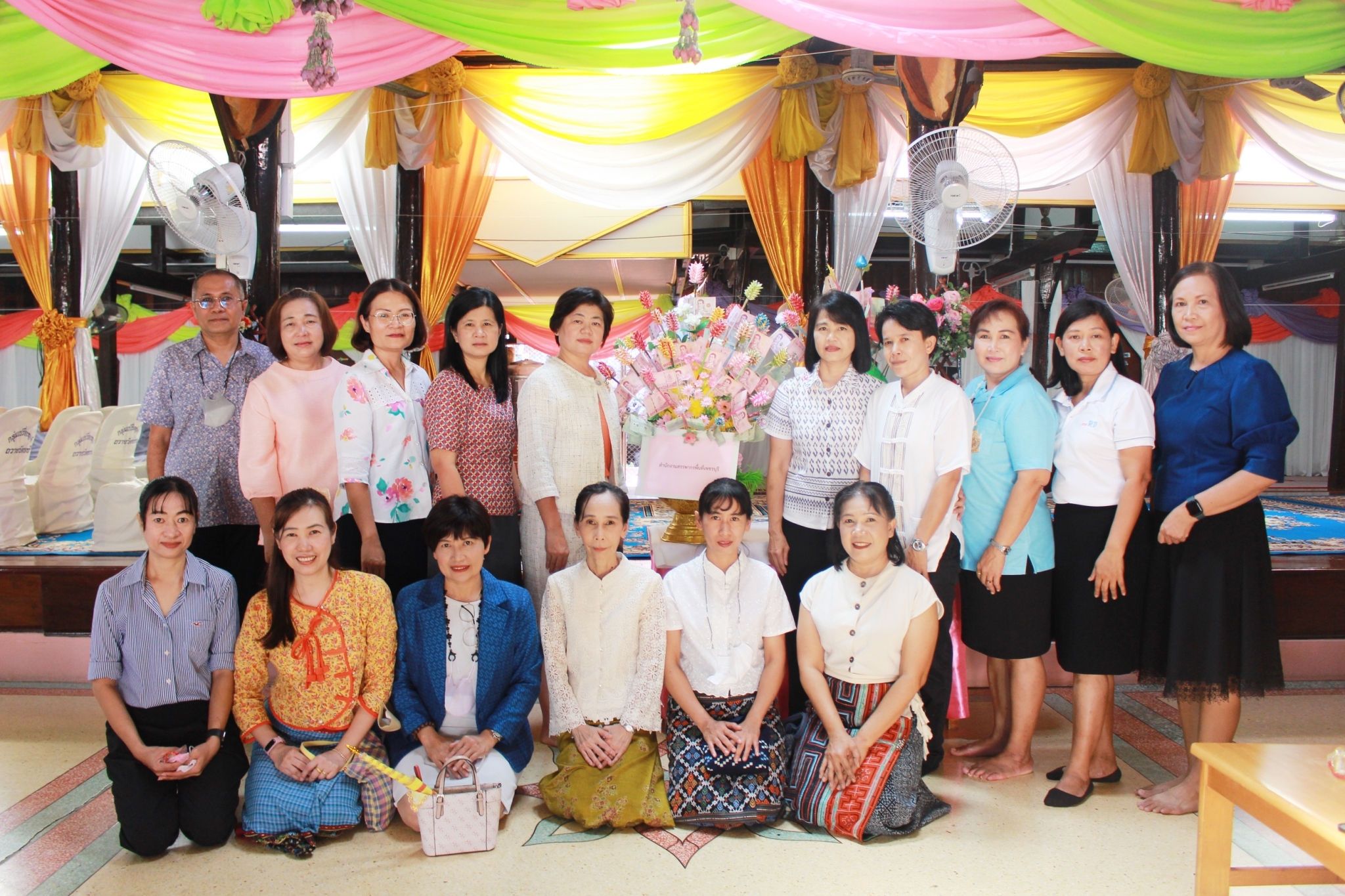 ทำบุญทอดกฐิน ณ วัดธงไชย ต.ธงชัย อ.เมืองเพชรบุรี จ.เพชรบุรี