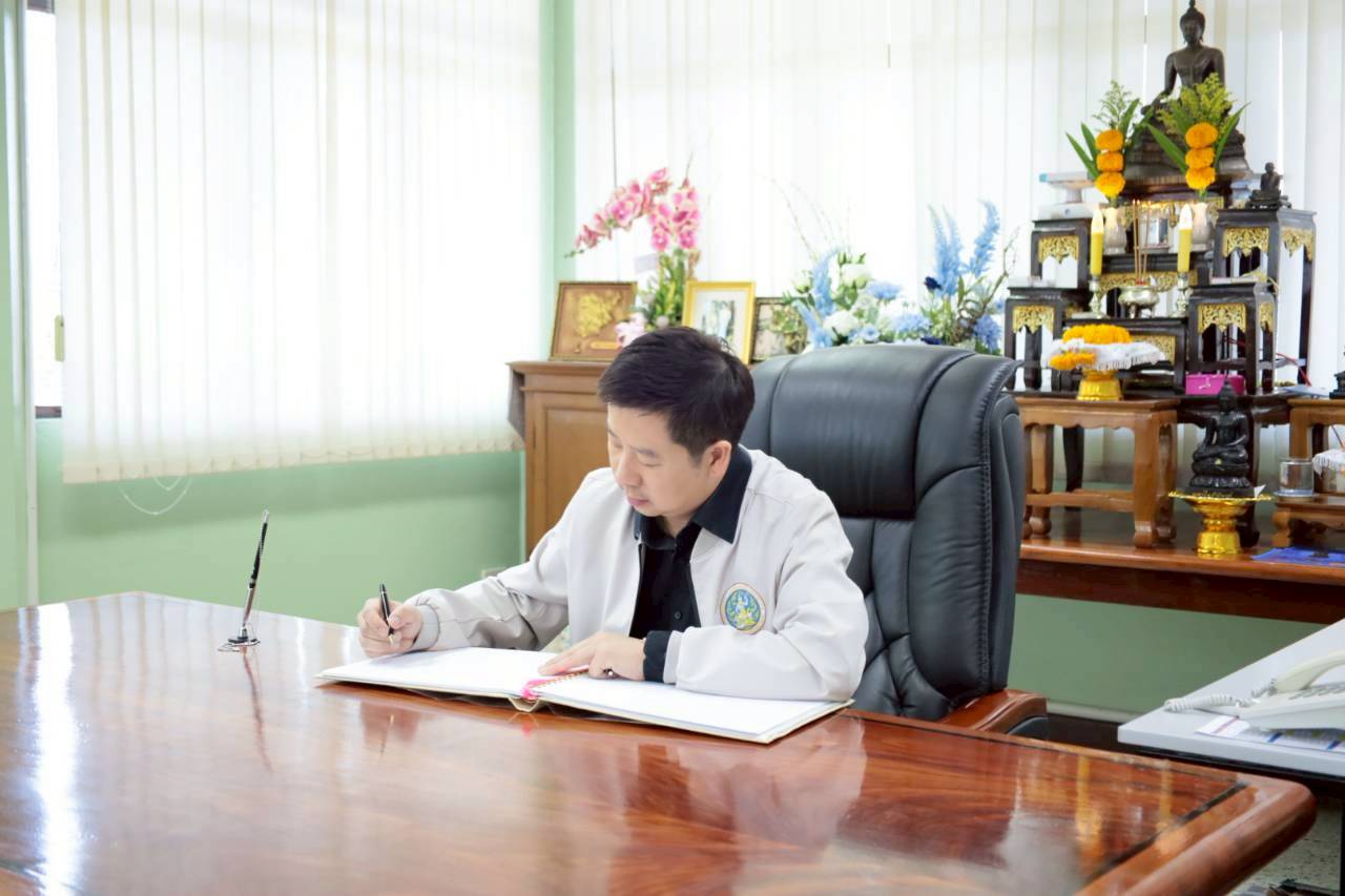 นายสุรยุทธ กอบกิจพานิชผล รองอธิบดีกรมสรรพากร เข้าตรวจเยี่ยมสำนักงานสรรพากรพื้นที่เพชรบุรี 