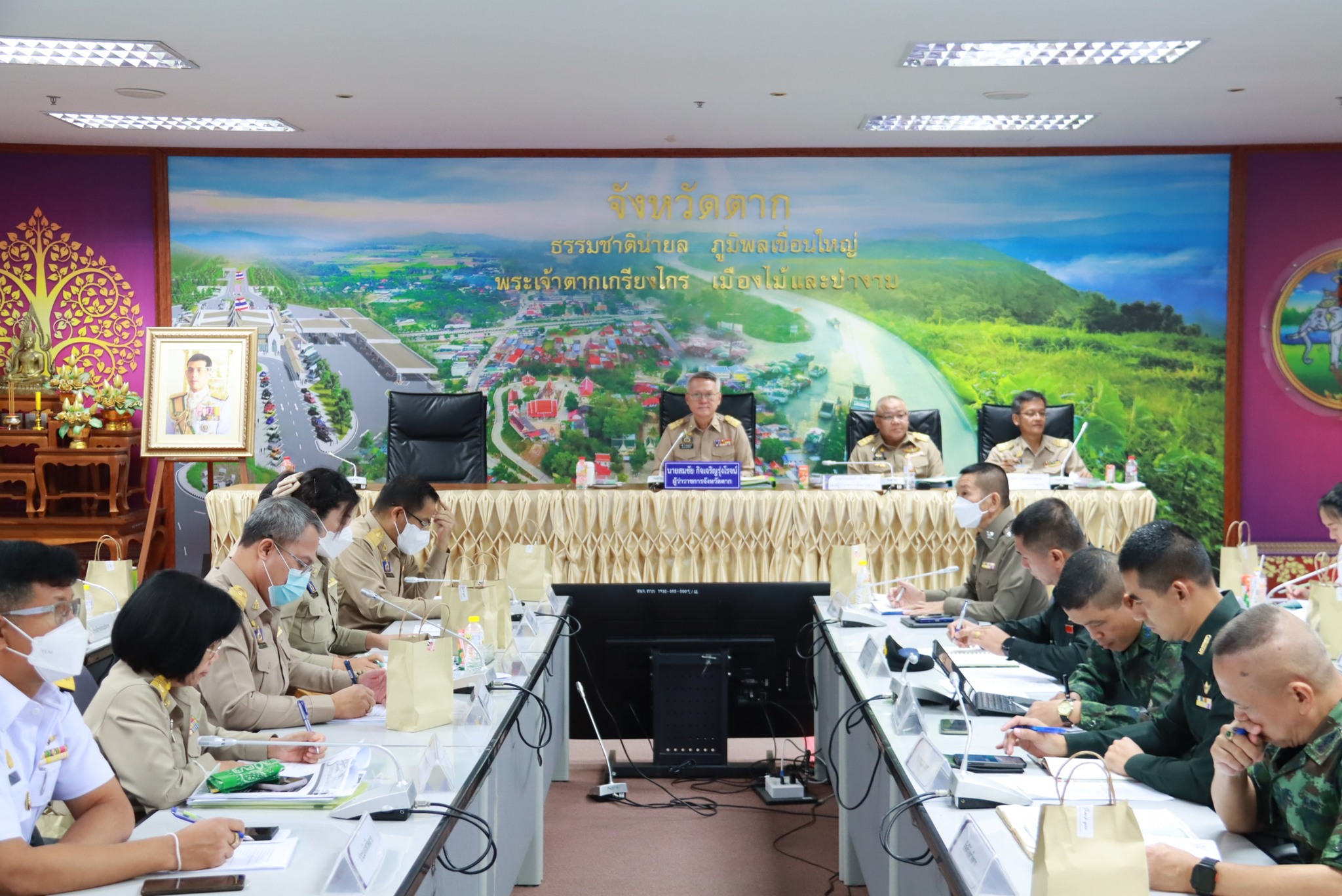 ร่วมประชุมคณะกรมการจังหวัดตาก หัวหน้าส่วนราชการ และผู้เกี่ยวข้อง ครั้งที่ 10/2566 ประจำเดือนตุลาคม 2566