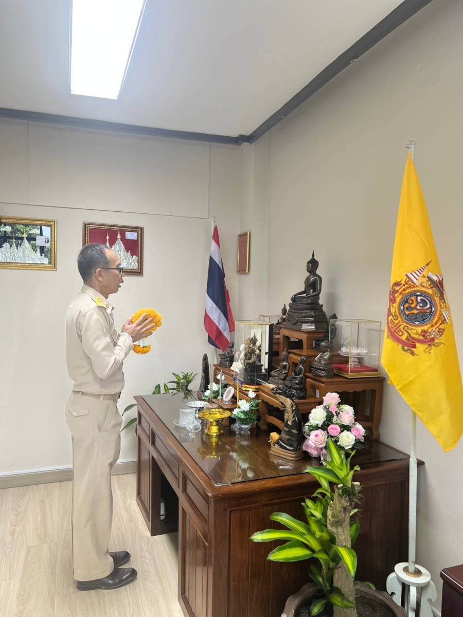 ท่านชินนิวัฒน์ มูลฐี สรรพากรพื้นที่น่าน ได้เดินทางมาปฏิบัติราชการสรรพากรพื้นที่น่านและได้มอบนโยบายการปฏิบัติงานแก่เจ้าหน้าที่ทุกๆคน