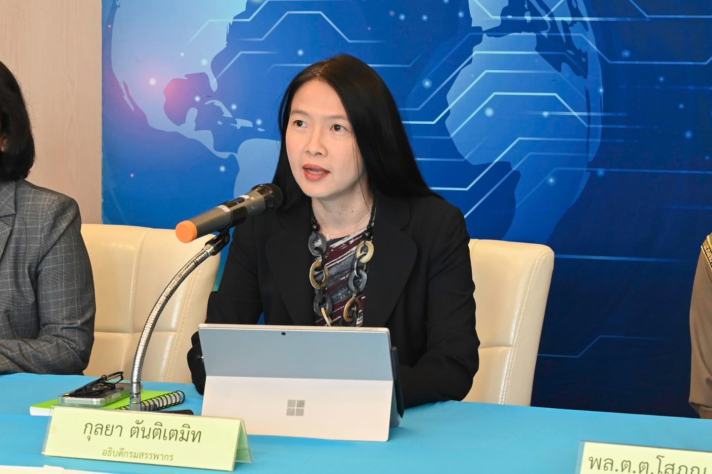 กรมสรรพากร ร่วมมือกับ กองบังคับการปราบปรามการกระทำความผิดเกี่ยวกับอาชญากรรมทางเศรษฐกิจ (บก.ปอศ.) ทลายบริษัทขายใบกำกับภาษีปลอมมูลค่ากว่าร้อยล้านบาท
