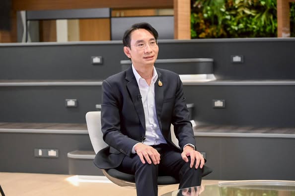 อธิบดีกรมสรรพากรให้สัมภาษณ์สื่อฐานเศรษฐกิจและช่องเนชั่นทีวี เพื่อจัดทำบทความพิเศษในโอกาสครบรอบ 150 ปี กระทรวงการคลัง