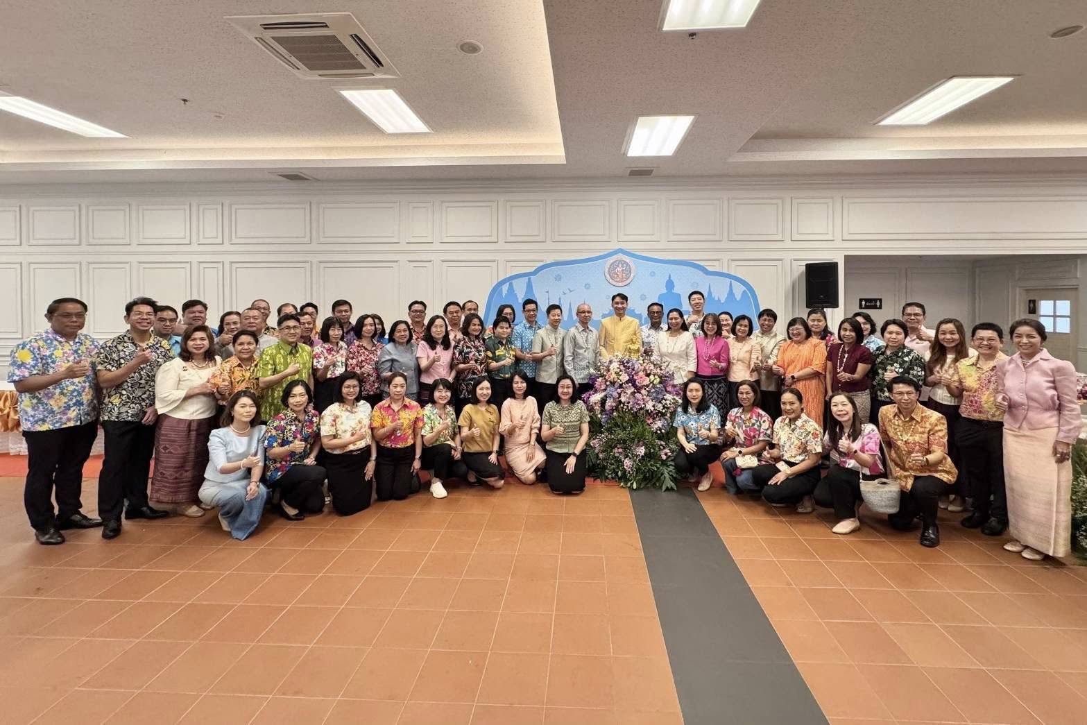 กรมสรรพากรทำบุญและสรงน้ำพระพุทธรูปเนื่องในเทศกาลสงกรานต์ ประจำปี 2568