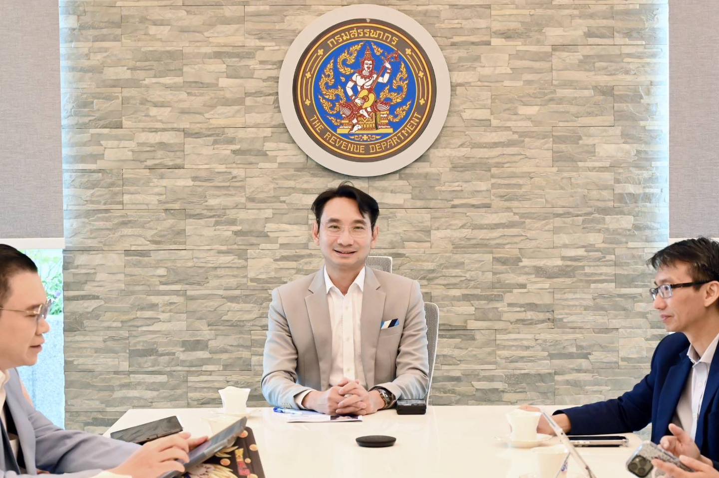 กรมสรรพากรประชุมหารือร่วมกับสำนักงานพัฒนาธุรกรรมทางอิเล็กทรอนิกส์ (ETDA)