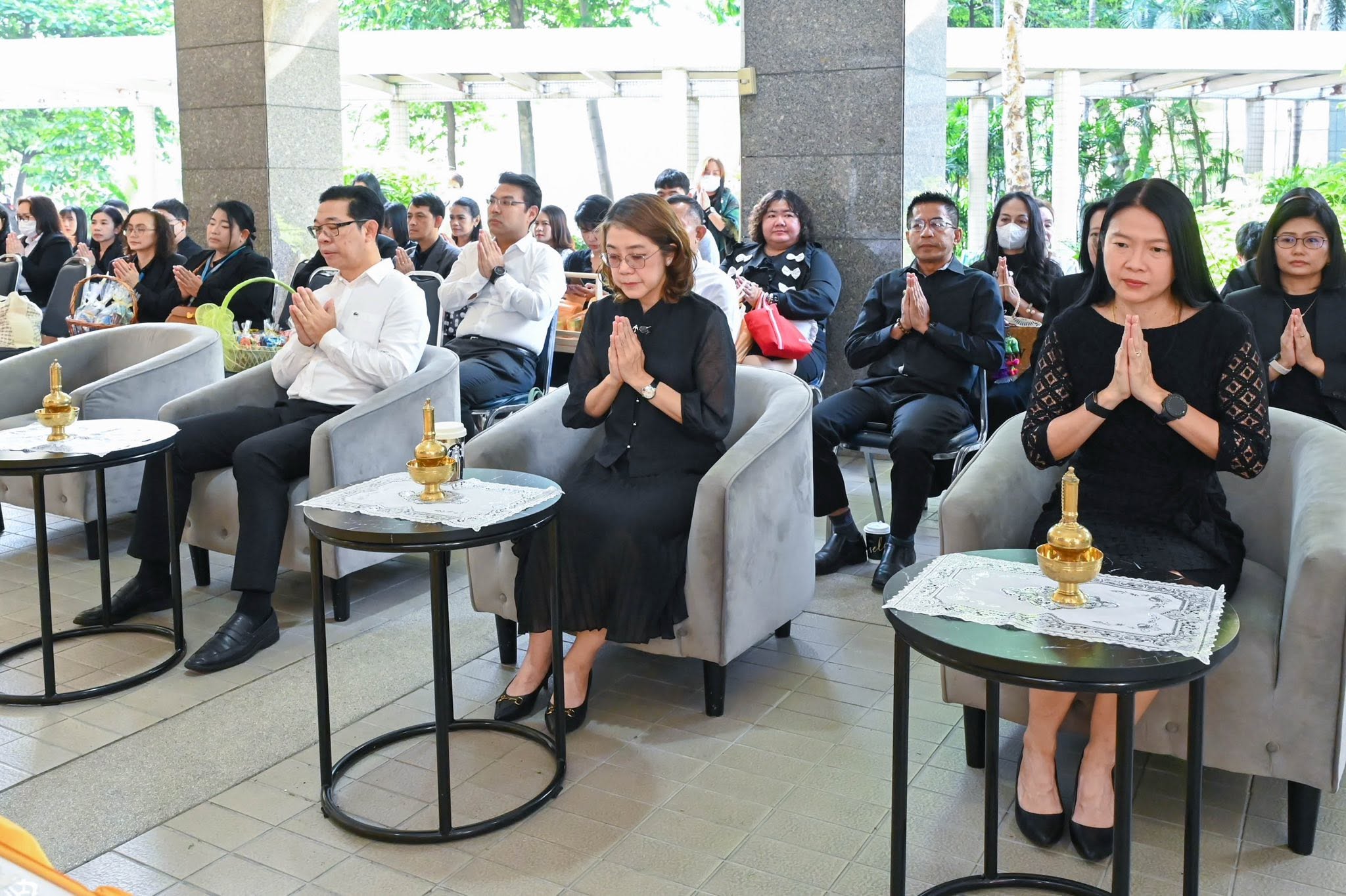 กรมสรรพากรจัดกิจกรรมทำบุญตักบาตร ข้าวสาร อาหารแห้ง
