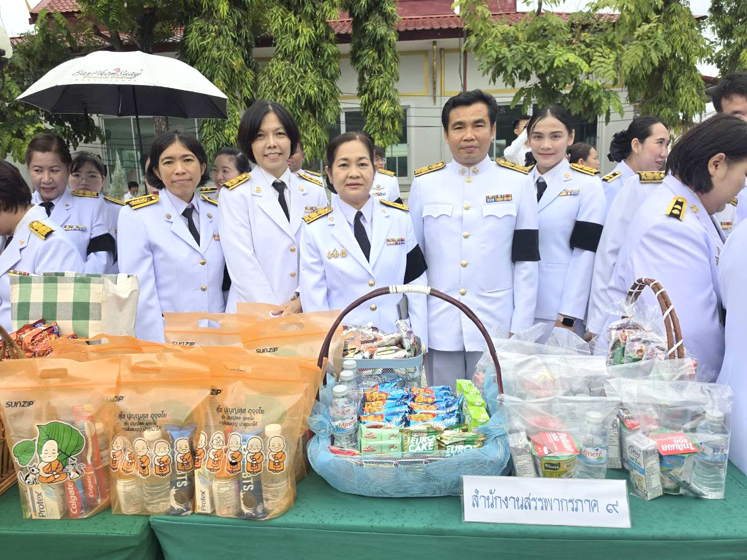 สำนักงานสรรพากรภาค 9 ร่วมพิธีทำบุญตักบาตร ถวายพระราชกุศลและน้อมสำนึกในพระมหากรุณาธิคุณ เนื่องในวันคล้ายวันพระราชสมภพ สมเด็จพระนางเจ้าสิริกิติ์ พระบรมราชินีนาถ พระบรมราชชนนีพันปีหลวง และวันแม่แห่งชาติ 12 สิงหาคม 2569