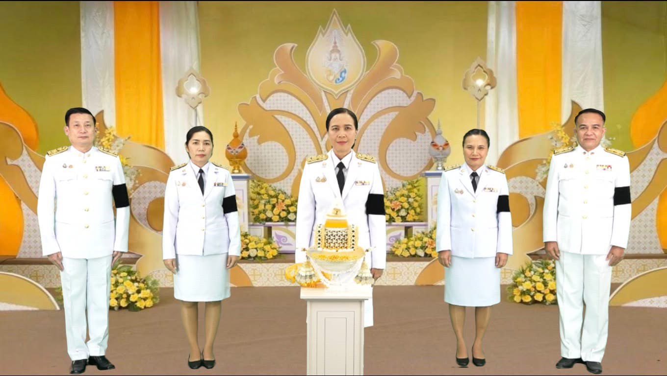 วันพุธที่ 15 กรกฎาคม 2569 นางเปรมฤดี อุ่นจิตต สรรพากรพื้นที่สุรินทร์ พร้อมด้วยผู้แทนข้าราชการในสังกัดสำนักงานสรรพากรพื้นที่สุรินทร์ ร่วมบันทึกเทปถวายพระพรชัยมงคล เนื่องในโอกาสวันเฉลิมพระชนมพรรษา พระบาทสมเด็จพระเจ้าอยู่หัว วันที่ 28 กรกฎาคม 2569 เพื่อแสดงความจงรักภักดีและน้อมสำนึกในพระมหากรุณาธิคุณอันหาที่สุดมิได้ ณ สถานีวิทยุกระจายเสียงแห่งประเทศไทย จังหวัดสุรินทร์