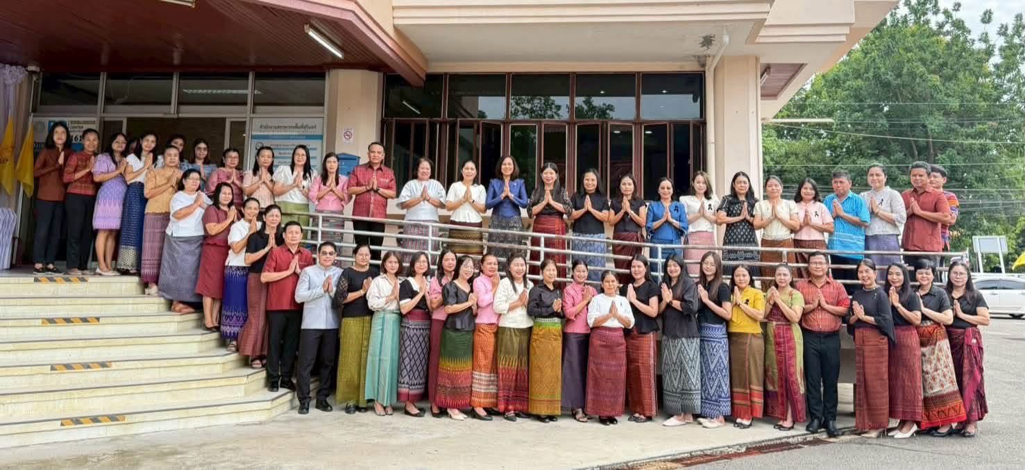 สำนักงานสรรพากรพื้นที่สุรินทร์ นำโดย นางเปรมฤดี อุ่นจิตต สรรพากรพื้นที่สุรินทร์ พร้อมด้วยข้าราชการ พนักงานและลูกจ้างในสังกัดสำนักงานสรรพากรพื้นที่สุรินทร์ ขับเคลื่อนโครงการ 