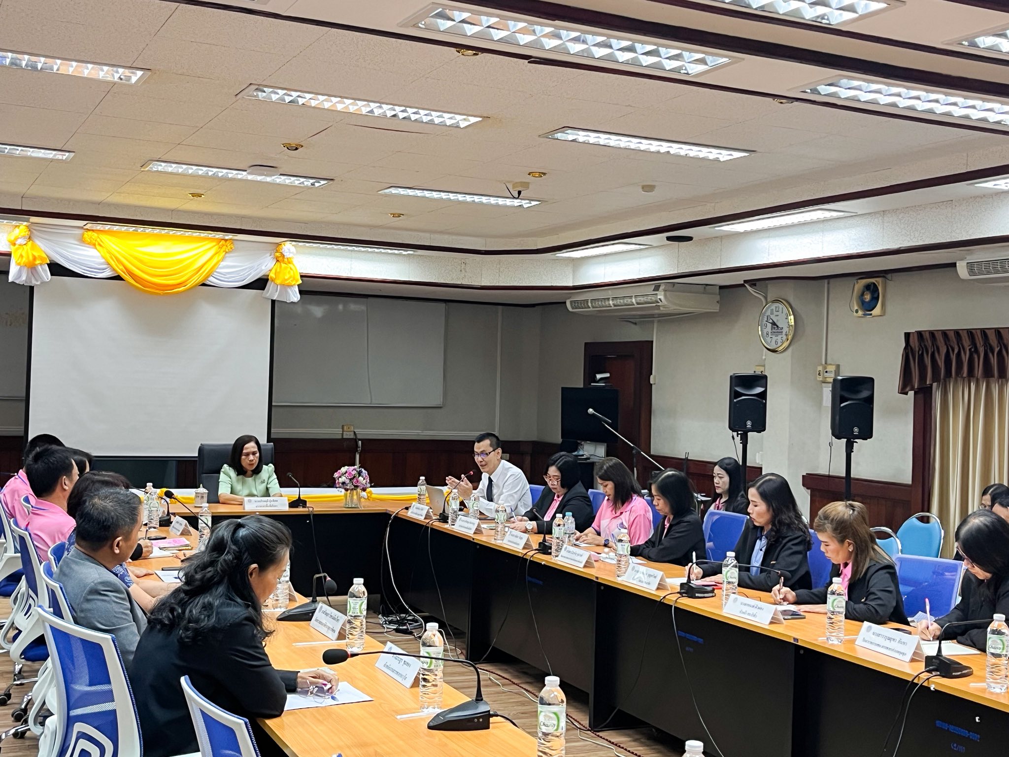 นางเปรมฤดี อุ่นจิตต สรรพากรพื้นที่ยโสธร เป็นประธานในการประชุม “การบริหารงานการจัดเก็บภาษีของสำนักงานสรรพากรพื้นที่ยโสธร” (ก.บ.อ.) ครั้งที่ 5/2568