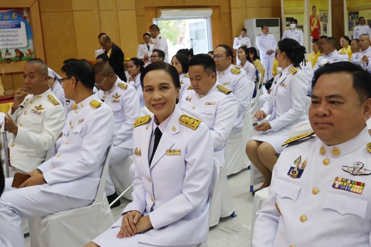 นางเปรมฤดี อุ่นจิตต สรรพากรพื้นที่ยโสรร เข้าร่วมพิธีเจริญพระพุทธมนต์และพิธีทำบุญ ตักบาตร ถวายพระราชกุศล  ในโอกาสพระราชพิธีสมมงคลพระชนมายุเท่าพระบาทสมเด็จพระพุทธยอดฟ้าจุฬาโลกมหาราชสมเด็จพระปฐม บรมกษัตริยาธิราชแห่งพระราชวงศ์จักรีพุทธศักราช 2568