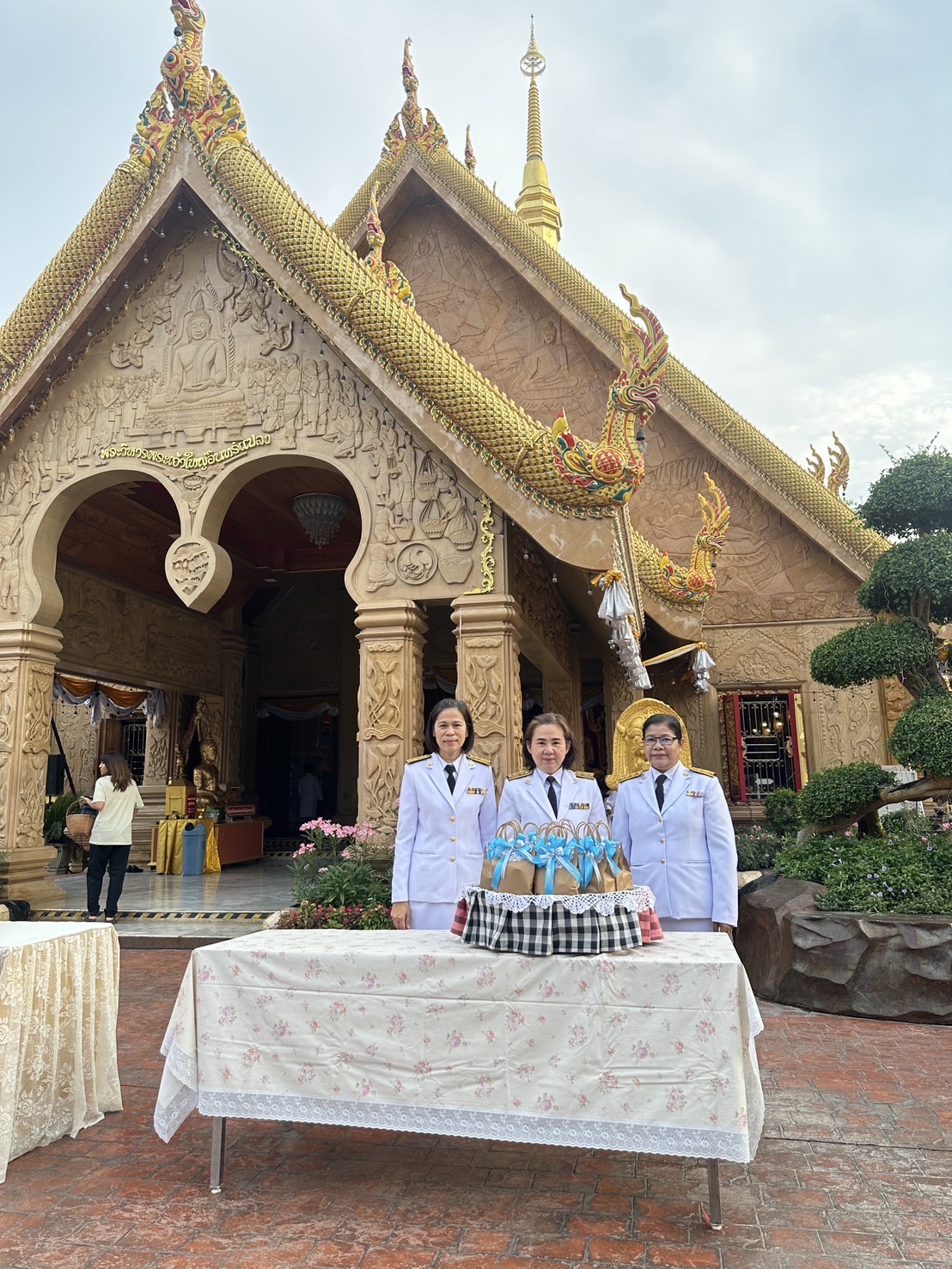 สำนักงานสรรพากรพื้นที่อุบลราชธานีร่วมกิจกรรมเนื่องในวันคล้ายวันประสูติสมเด็จพระเจ้าลูกยาเธอเจ้าฟ้าทีปังกรรัศมีโชติ มหาวชิโรตตมางกูร สิริวิบูลยราชกุมาร ในวันที่ ๒๙ เมษายน ๒๕๖๘ ณ วัดมหาวนาราม ตำบลในเมือง อำเภอเมือง จังหวัดอุลฃราชธานี