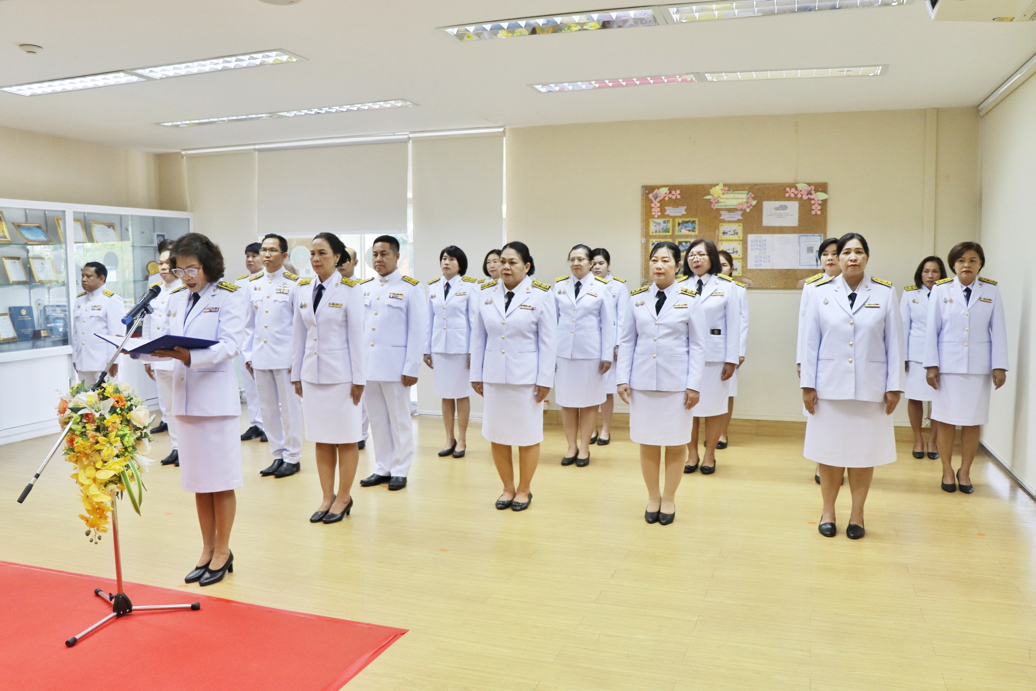 สำนักงานสรรพากรภาค 10 จัดพิธีลงนามถวายพระพรชัยมงคล พระบาทสมเด็จพระเจ้าอยู่หัว และพิธีถวายสัตย์ปฏิญาณเพื่อเป็นข้าราชการที่ดีและพลังของแผ่นดิน ประจำปี 2567