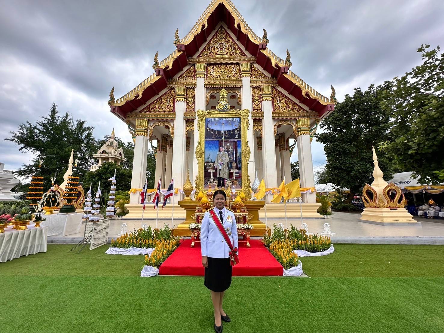 นางสาววิภานิต เปศรี  สุวรรณพรหม  สรรพากรพื้นที่เลย พร้อมส่วนกรรมวิธีและคืนภาษี เข้าร่วมพิธีการจัดทำน้ำพระพุทธมนต์ศักดิ์สิทธิ 
