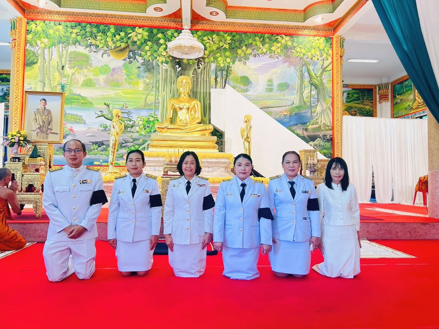 เข้าร่วมพิธีเชิญผ้าไตรและเครื่องไทยธรรมพระราชทาน ในพิธีเจริญพระพุทธมนต์ เจริญจิตตภาวนา ปฏิบัติตามหลักธรรมพระราชทาน ธรรมนาวา 