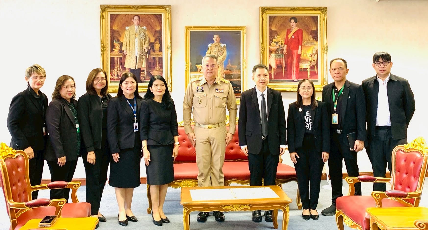 คณะผู้บริหารการคลัง ประจำจังหวัดมหาสารคาม ร่วมประชุม การตรวจราชการ โดย นายพนิต ธีรภาพวงศ์ ผู้ตรวจราชการกระทรวงการคลัง ตรวจราชการติดตามผลการปฏิบัติงานของส่วนราชการและรัฐวิสาหกิจ สังกัดกระทรวงการคลังในจังหวัดมหาสารคาม