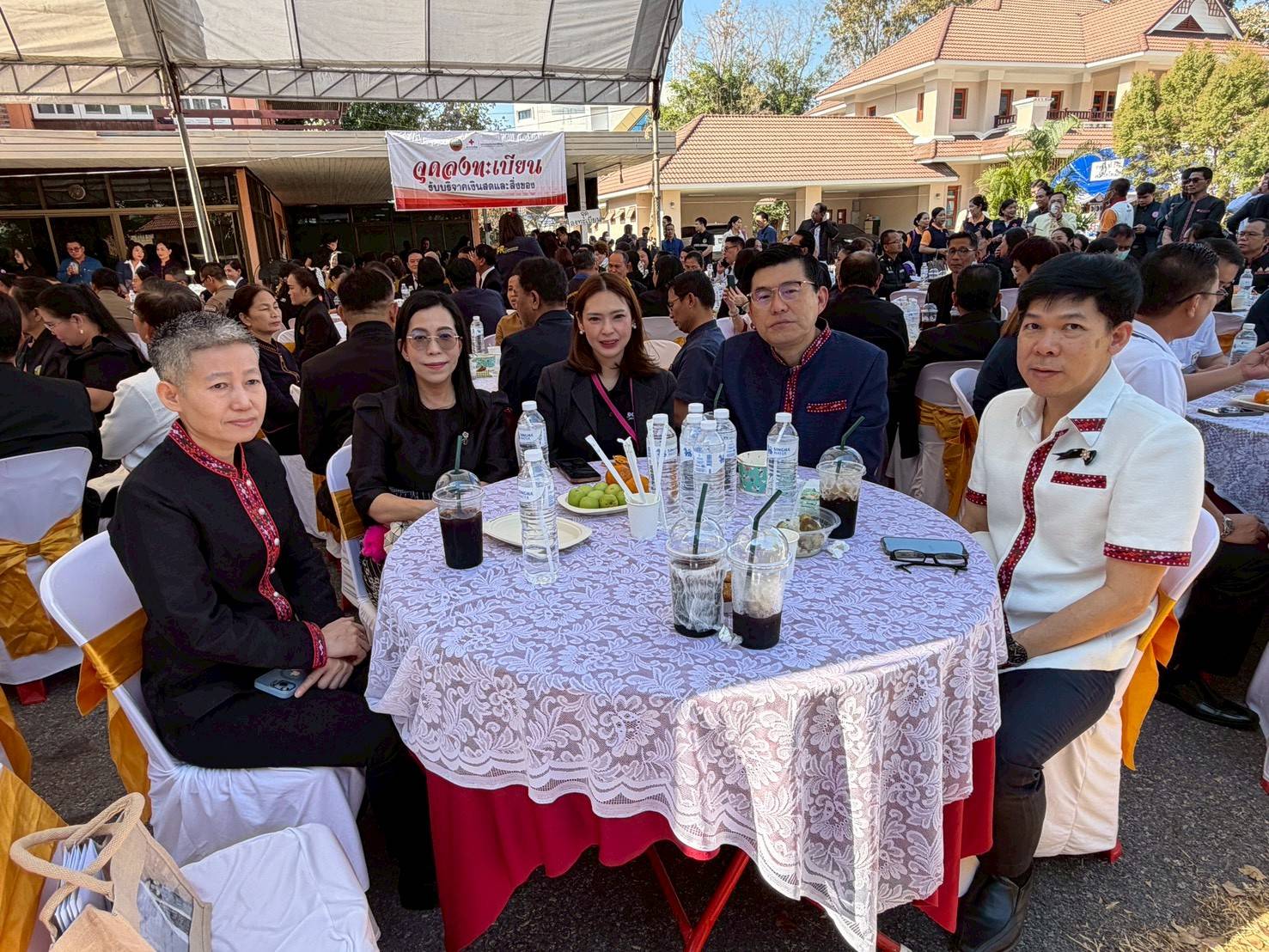 นายชายชาญ  ชุมทอง นักวิชาการภาษีชำนาญการ เข้าร่วมงาน “วันรวมน้ำใจสู่กาชาด” ประจำปี 2569 เพื่อรับบริจาคเงินสำหรับนำไปช่วยเหลือประชาชนตามภารกิจของเหล่ากาชาดจังหวัดกาฬสินธุ์