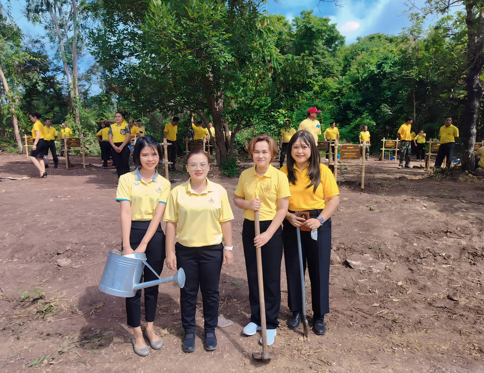 สรรพากรพื้นที่หนองบัวลำภู ร่วมกิจกรรมโครงการปลูกต้นไม้ 