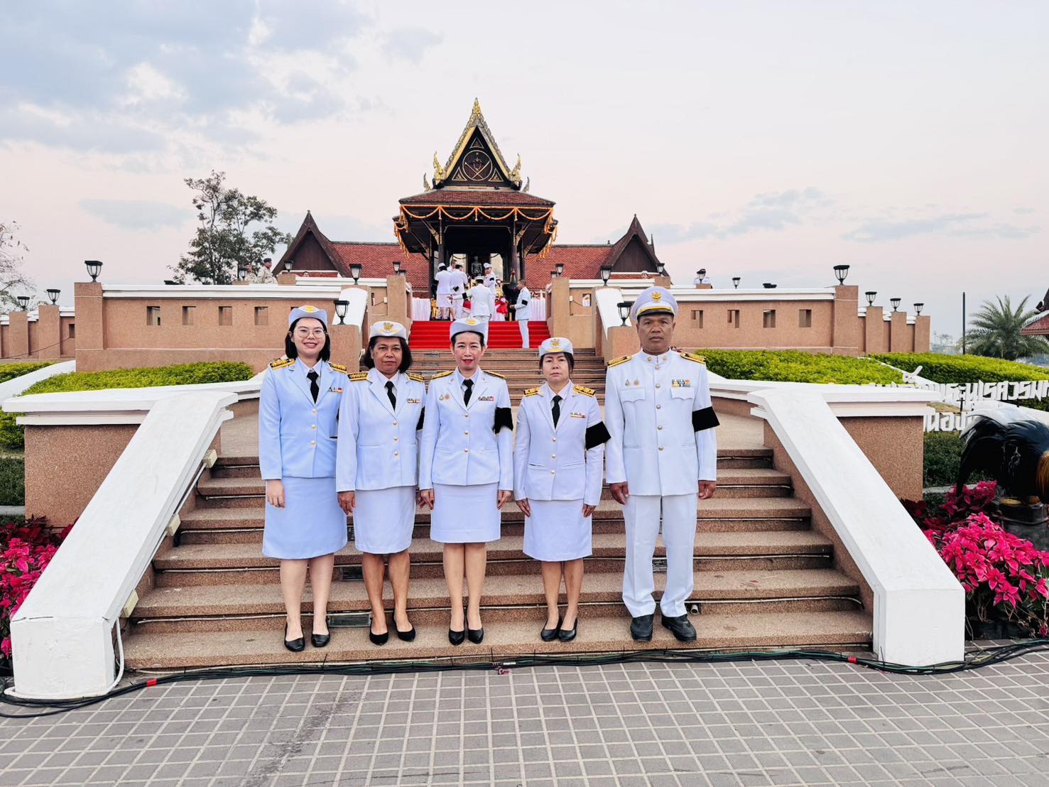 สำนักงานสรรพากรพื้นที่หนองบัวลำภู ร่วมพิธีบวงสรวงสักการะสิ่งศักดิ์สิทธิ์ ณ อนุเสาวรีย์ พระวอ พระตา และเข้าร่วมงานวันยุทธหัตถี (วางพานพุ่ม) ประจำปี 2569