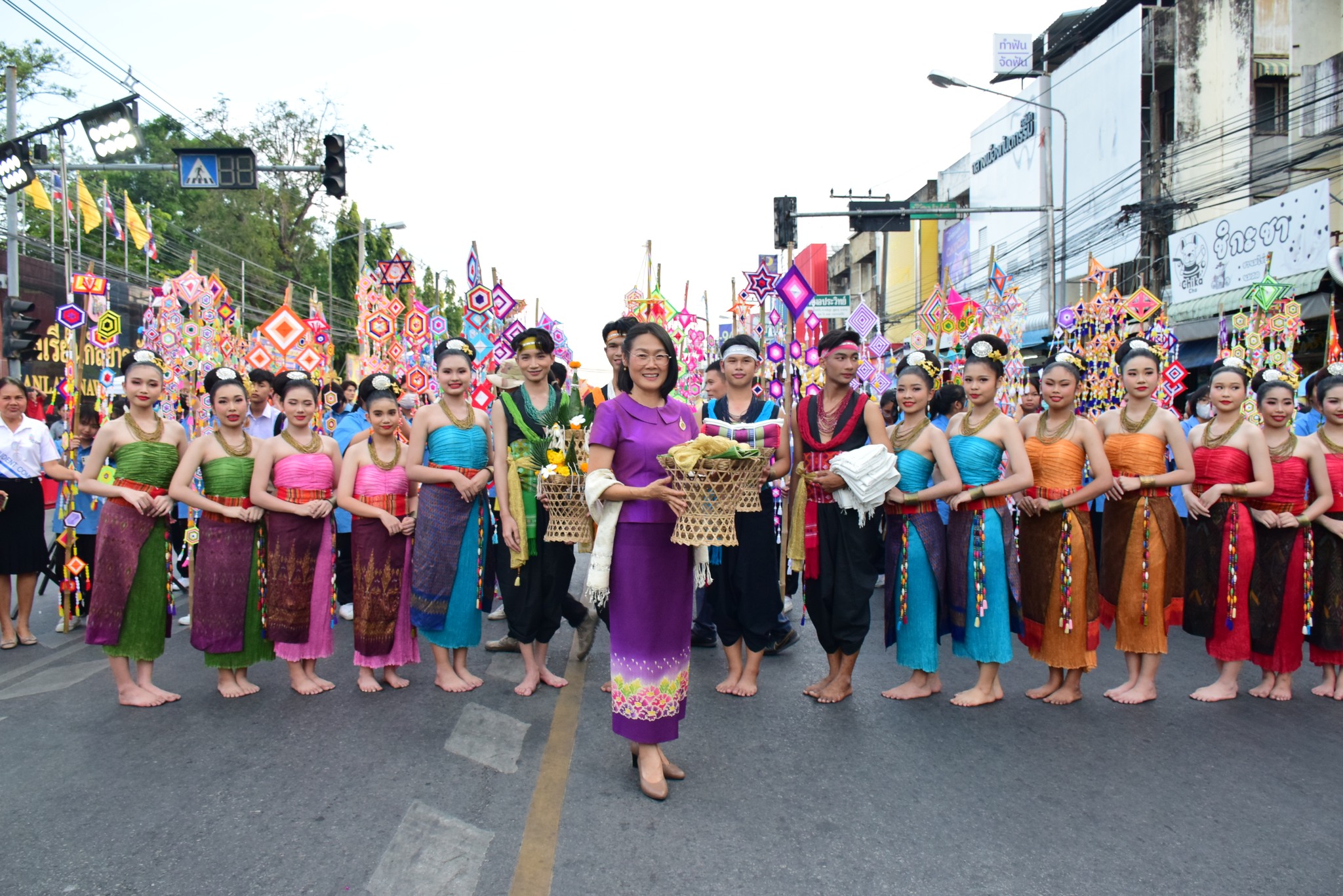 ร่วมเป็นเกียรติในพิธีเปิดงานเทศกาลไหมนานาชาติ