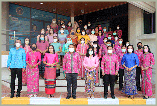 ผู้บริหารและเจ้าหน้าที่ฯ ร่วมสวมใส่ผ้าไทยตามโครงการส่งเสริมการแต่งกายผ้าไทยกรมสรรพากร ประจำปี พ.ศ. 2565